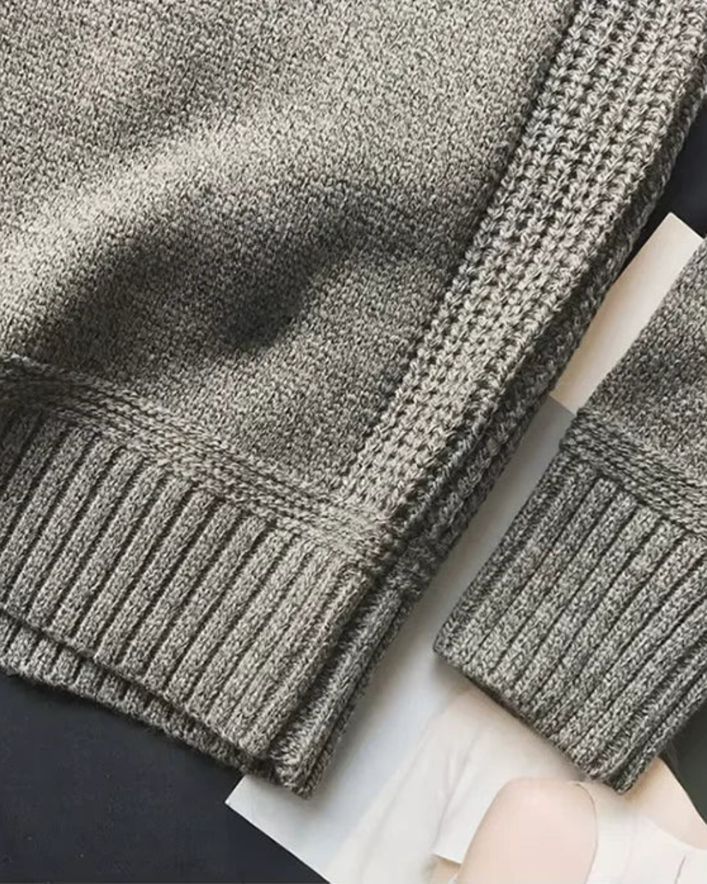 Sweter Uniwersalny™